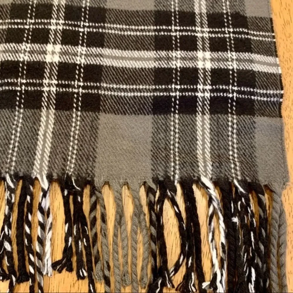 Cashmere Soft‎ Acrylic Gray & Black Plaid Scarf